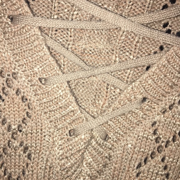 Sweater - Picture 4 of 4